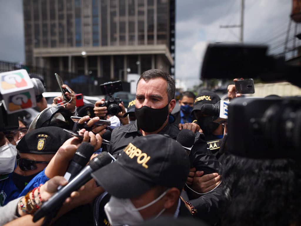 Alejandro Sinibaldi se pone a disposición de la justicia guatemalteca